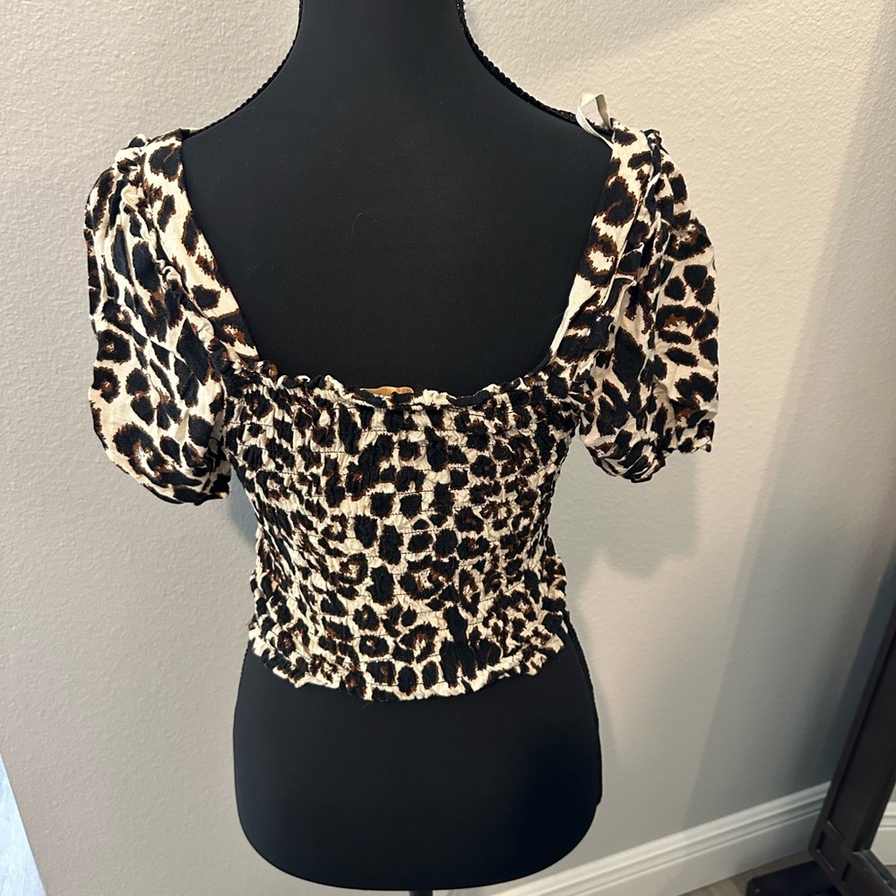 leopard print top - Picture 2 of 4